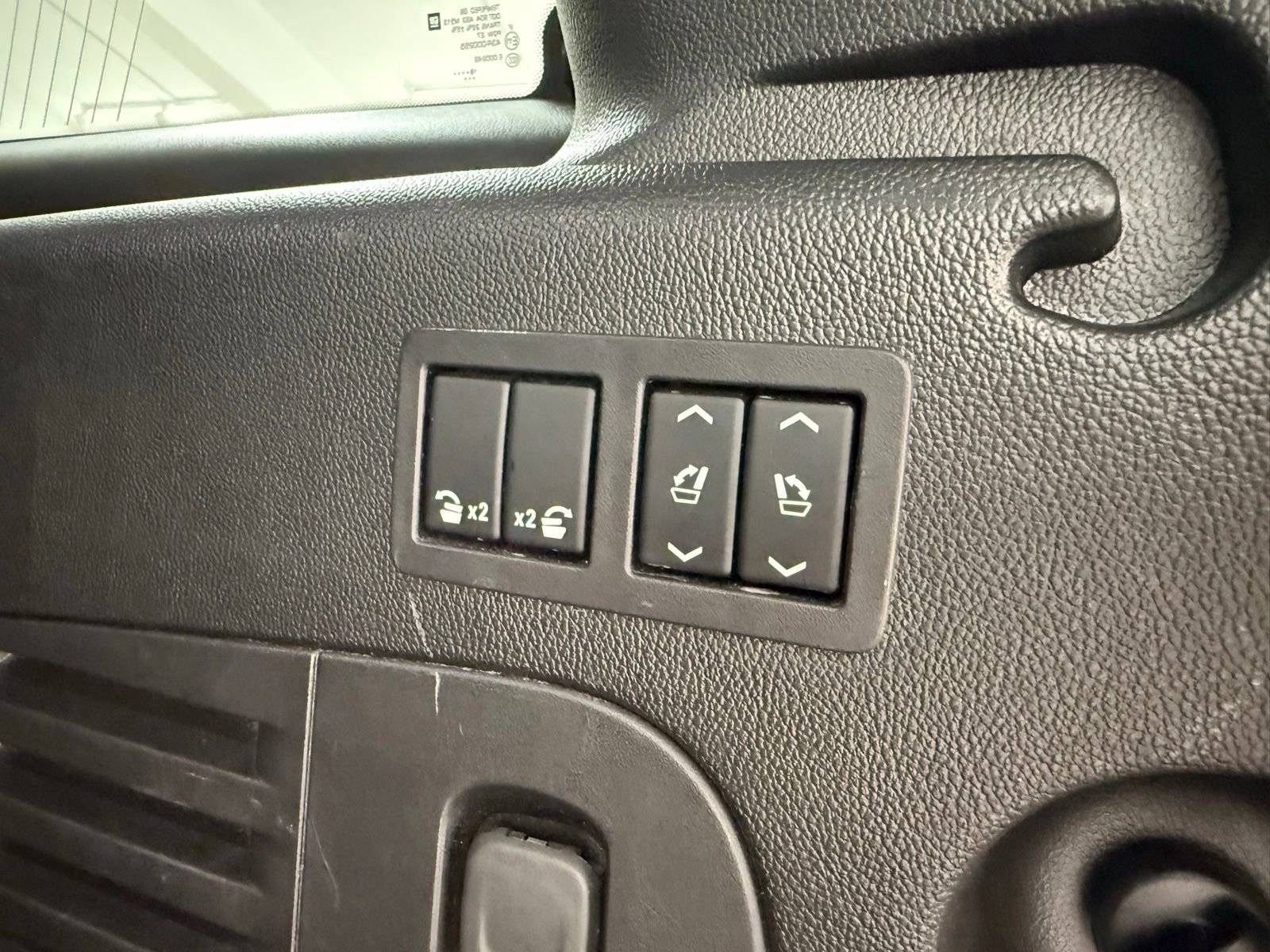 Used 2019 Chevrolet Suburban Premier AWD/4WD image 9