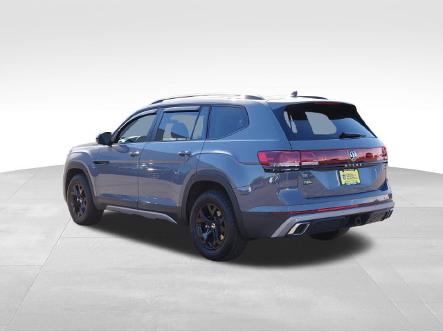Used 2025 Volkswagen Atlas Peak Edition SE AWD/4WD image 5
