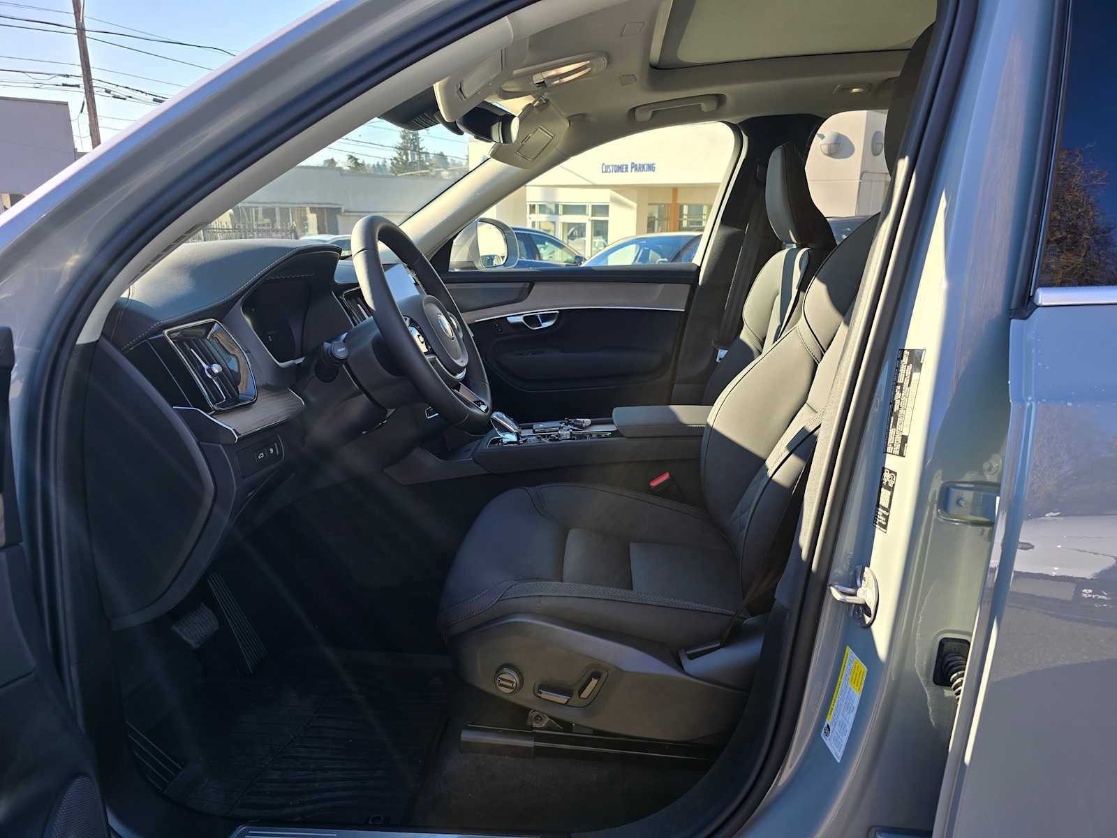 New 2026 Volvo XC90 T8 Plus w/ Protection Package Premier image 21