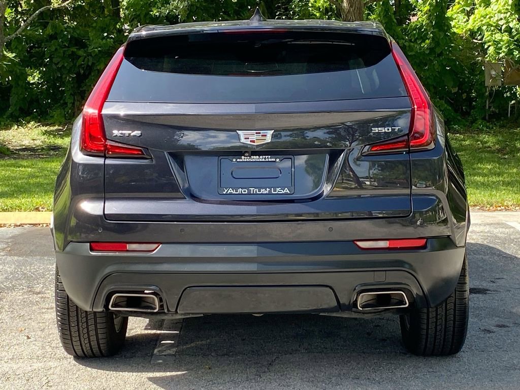 Used 2023 Cadillac XT4 Luxury w/ Cold Weather Package image 6