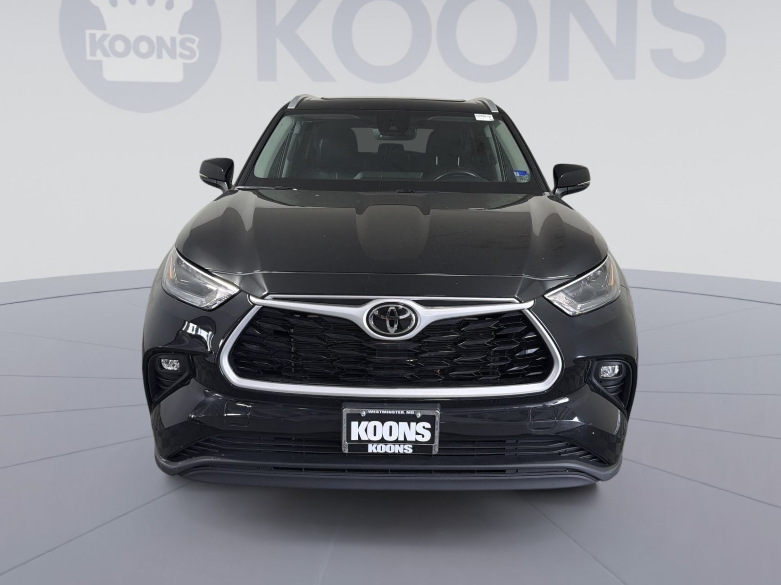 Used 2023 Toyota Highlander XLE AWD/4WD image 11