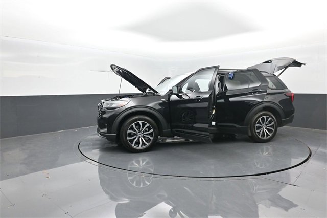 New 2026 Ford Explorer ST-Line image 37