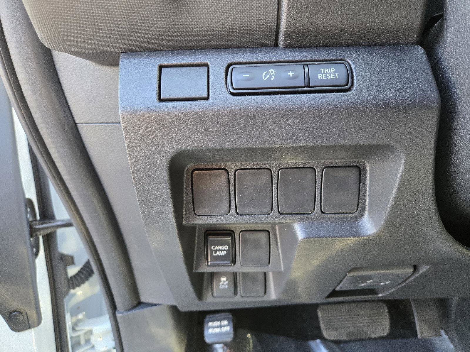 Used 2024 Nissan Frontier S RWD image 14