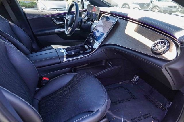 Used 2023 Mercedes-Benz EQE 500 4MATIC Sedan image 16