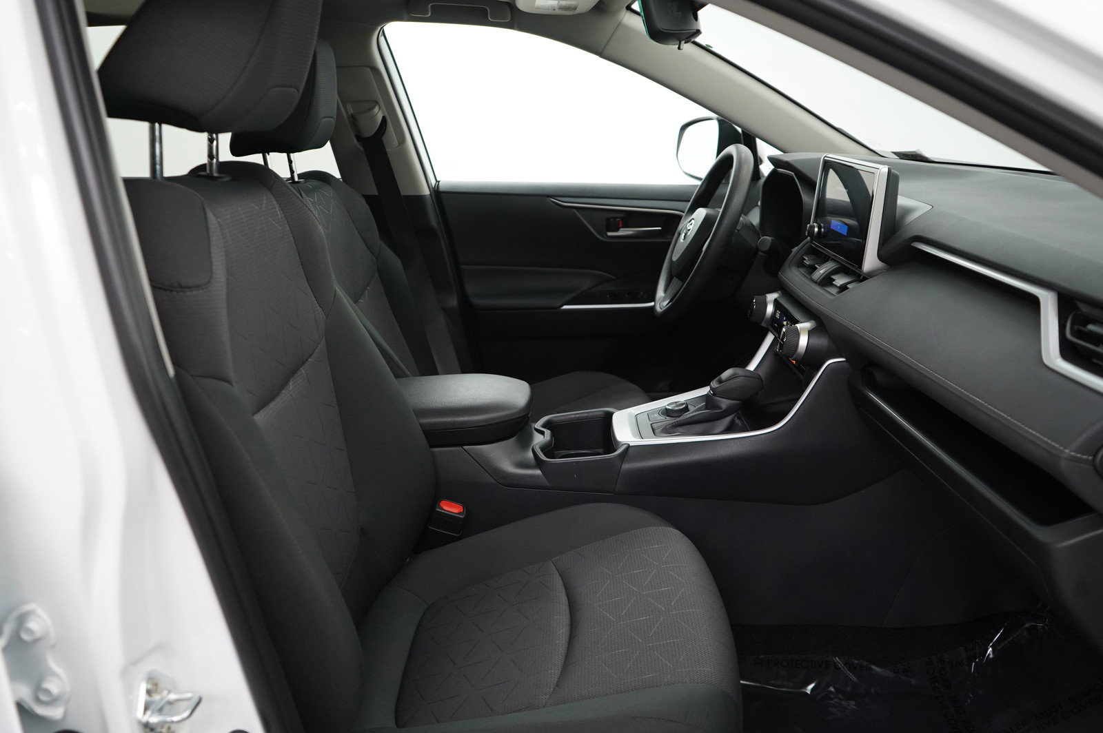 Used 2025 Toyota RAV4 XLE image 10