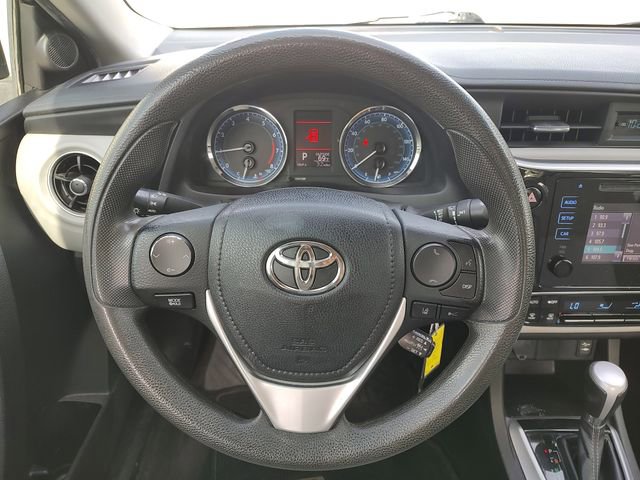 Used 2018 Toyota Corolla LE image 11