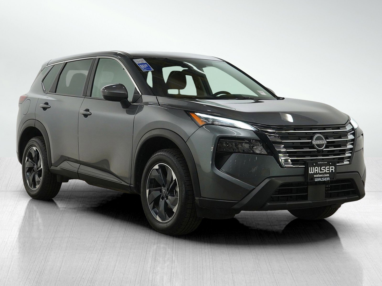 Used 2025 Nissan Rogue SV image 7