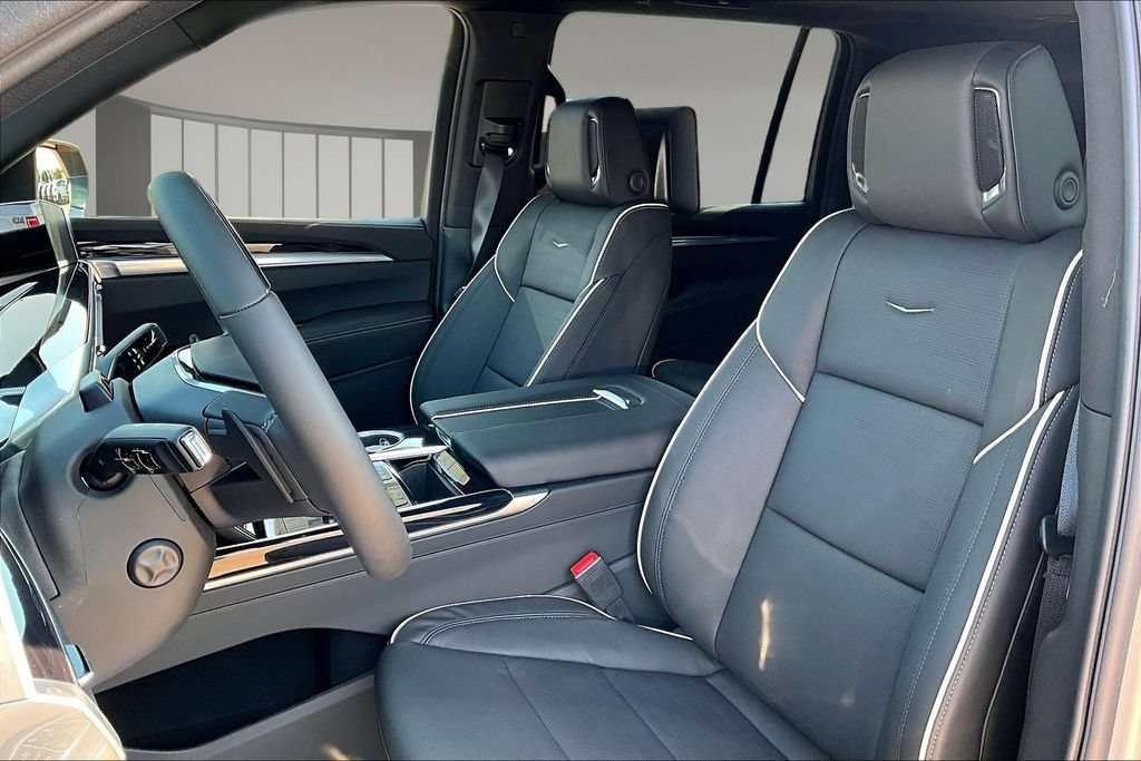 New 2026 Cadillac Escalade ESV Sport w/ Touring Package AWD/4WD image 9