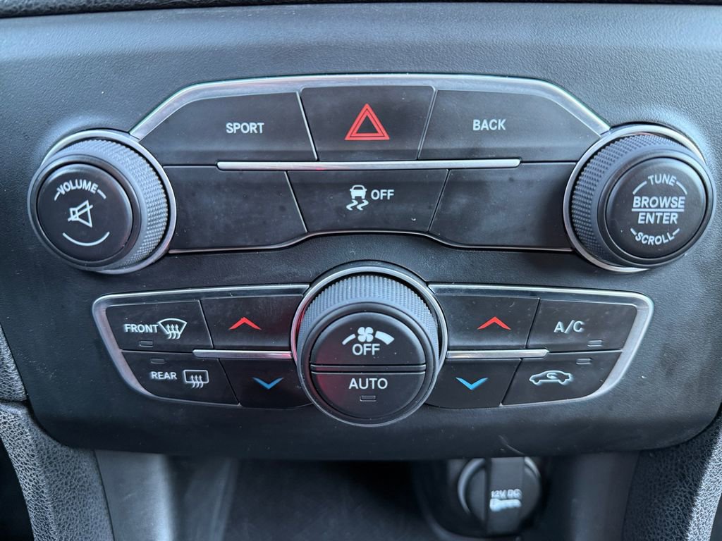 Used 2015 Dodge Charger R/T image 17