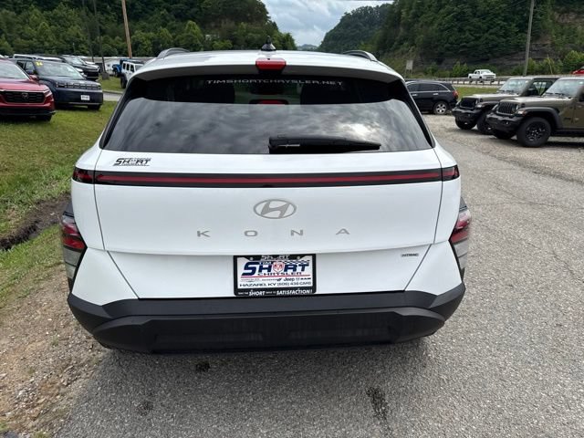 Used 2025 Hyundai Kona SEL AWD/4WD image 4