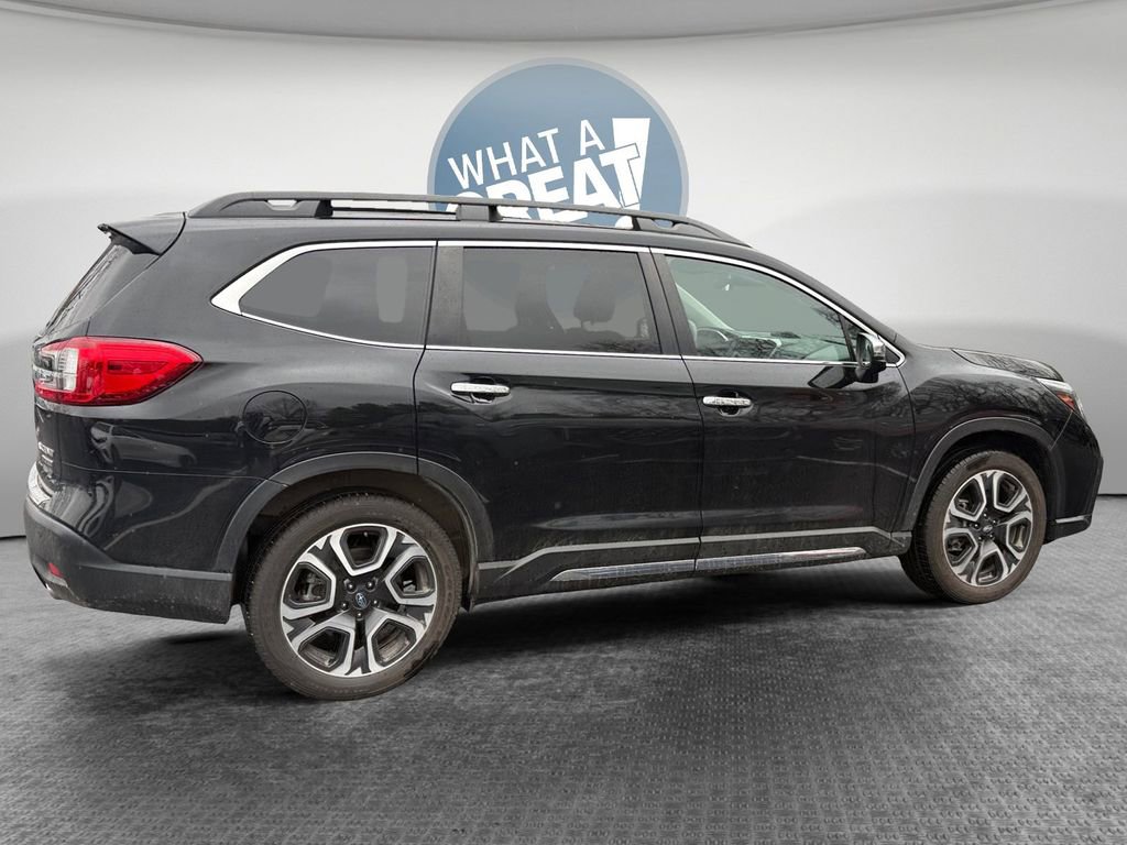 Used 2023 Subaru Ascent Touring image 2
