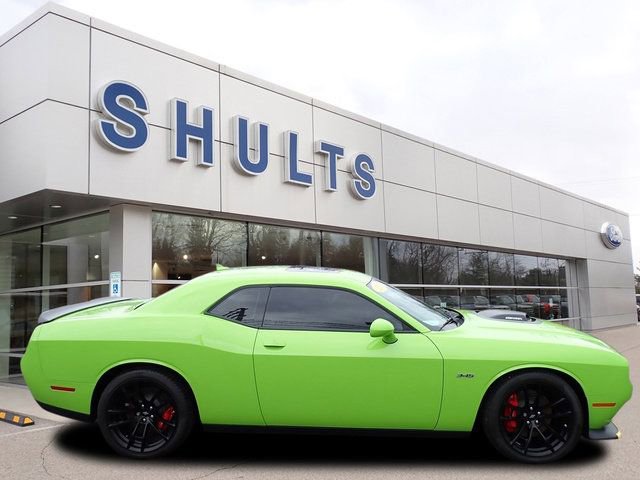 Used 2023 Dodge Challenger R/T w/ Plus Package image 4