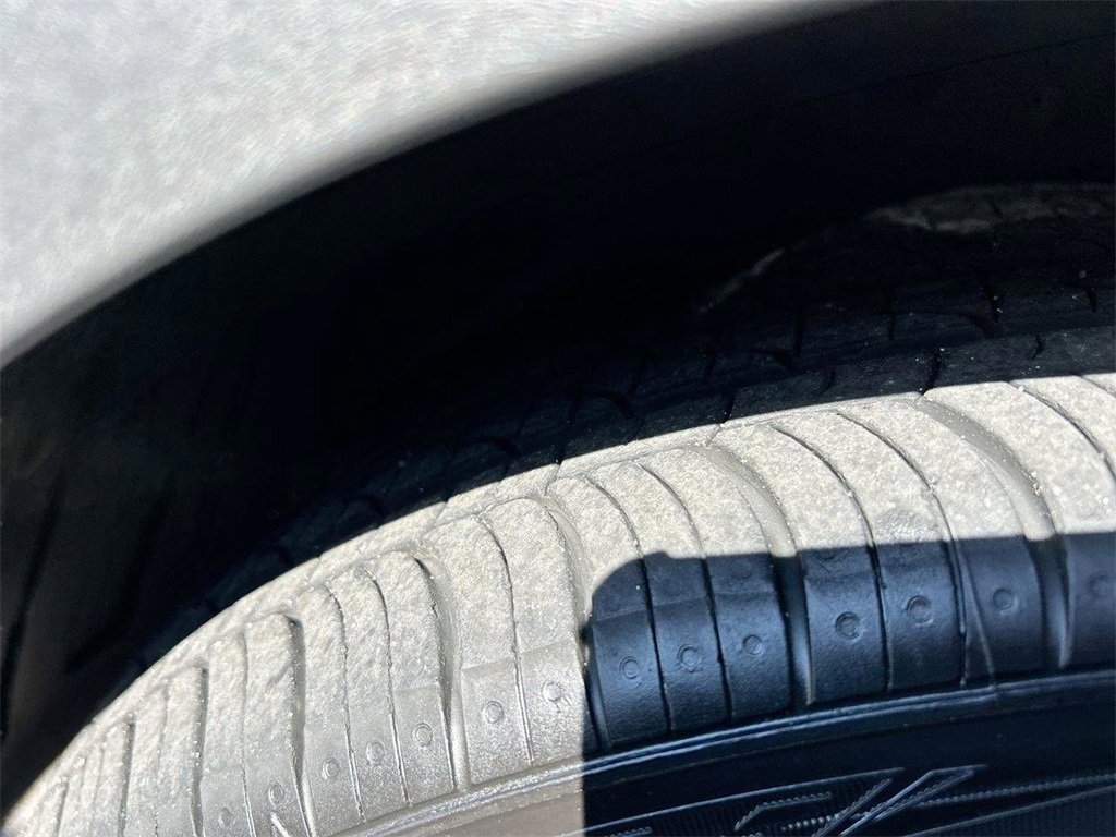 Certified 2024 Hyundai Venue SEL image 35