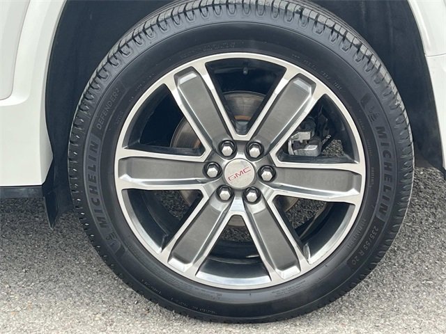 Used 2019 GMC Acadia Denali image 11