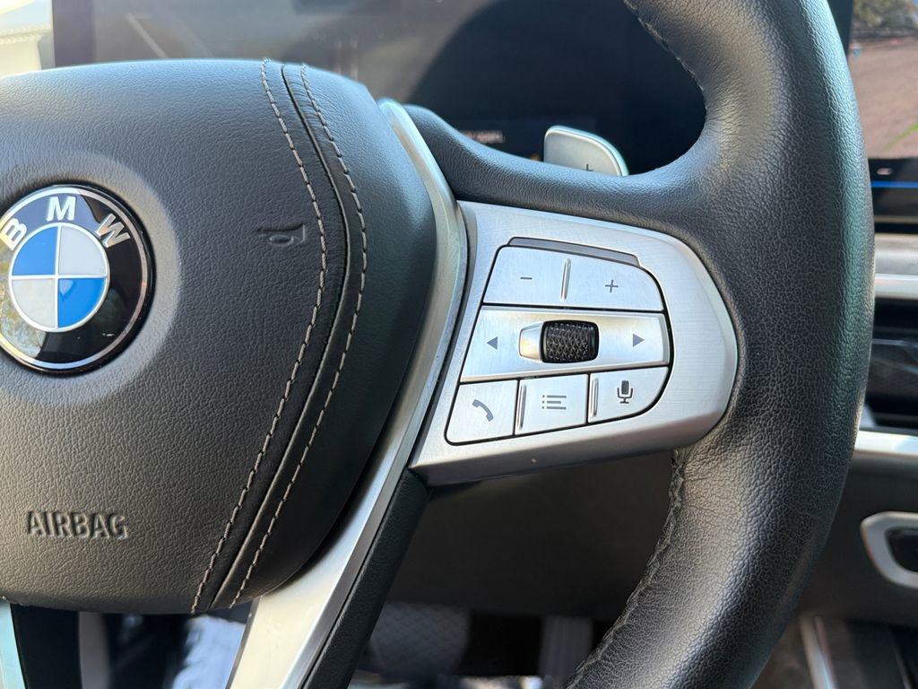 Used 2023 BMW X7 xDrive40i w/ Executive Package image 16