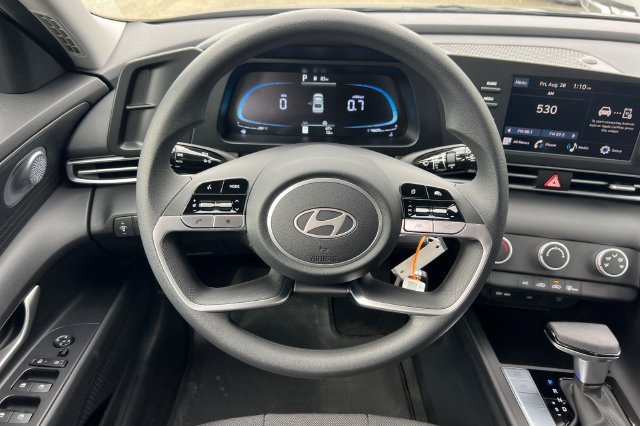 New 2026 Hyundai Elantra SE FWD image 13