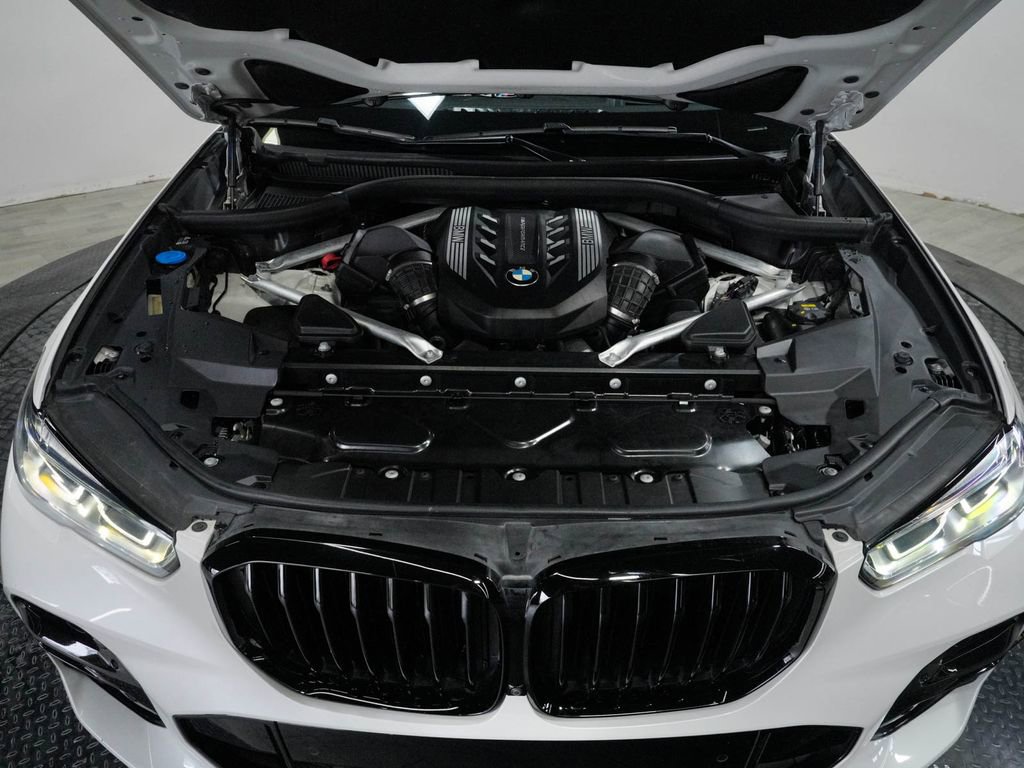 Used 2022 BMW X5 M50i w/ Executive Package AWD/4WD image 45