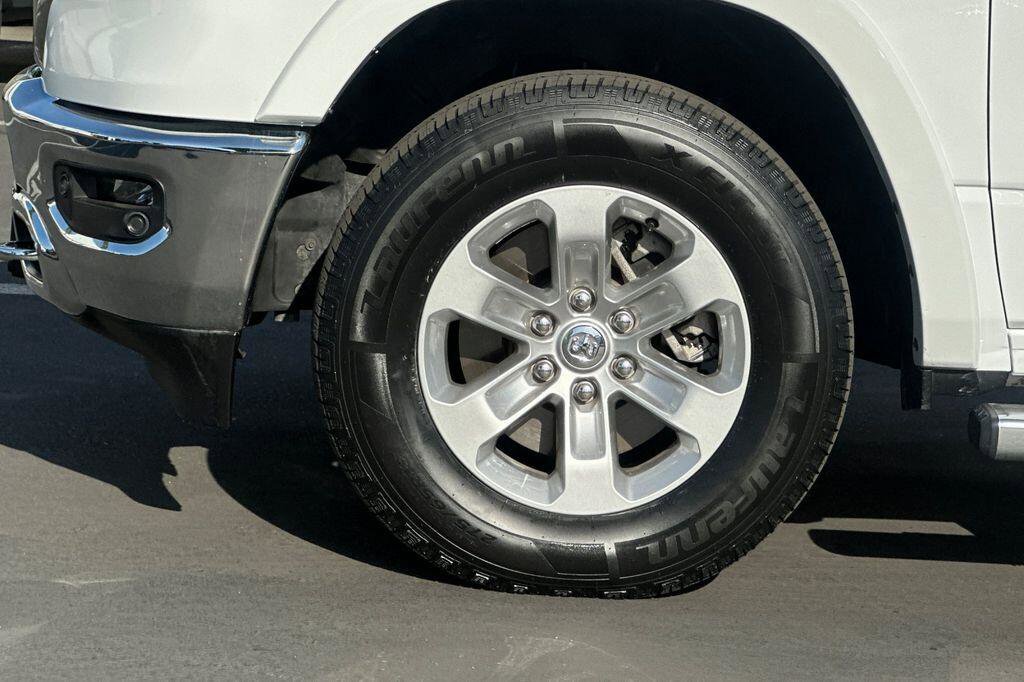 Used 2022 RAM 1500 Laramie AWD/4WD image 23