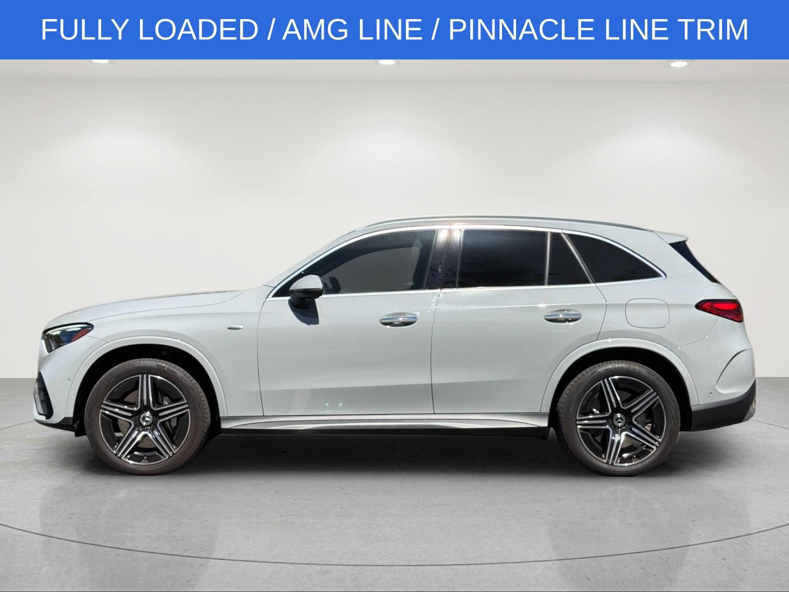 Used 2025 Mercedes-Benz GLC 350e 4MATIC image 2