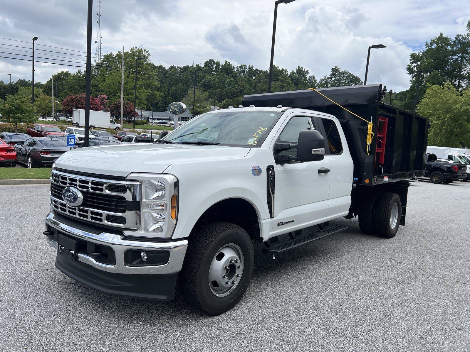 New 2025 Ford F350 XL w/ XL Chrome Package AWD/4WD image 3