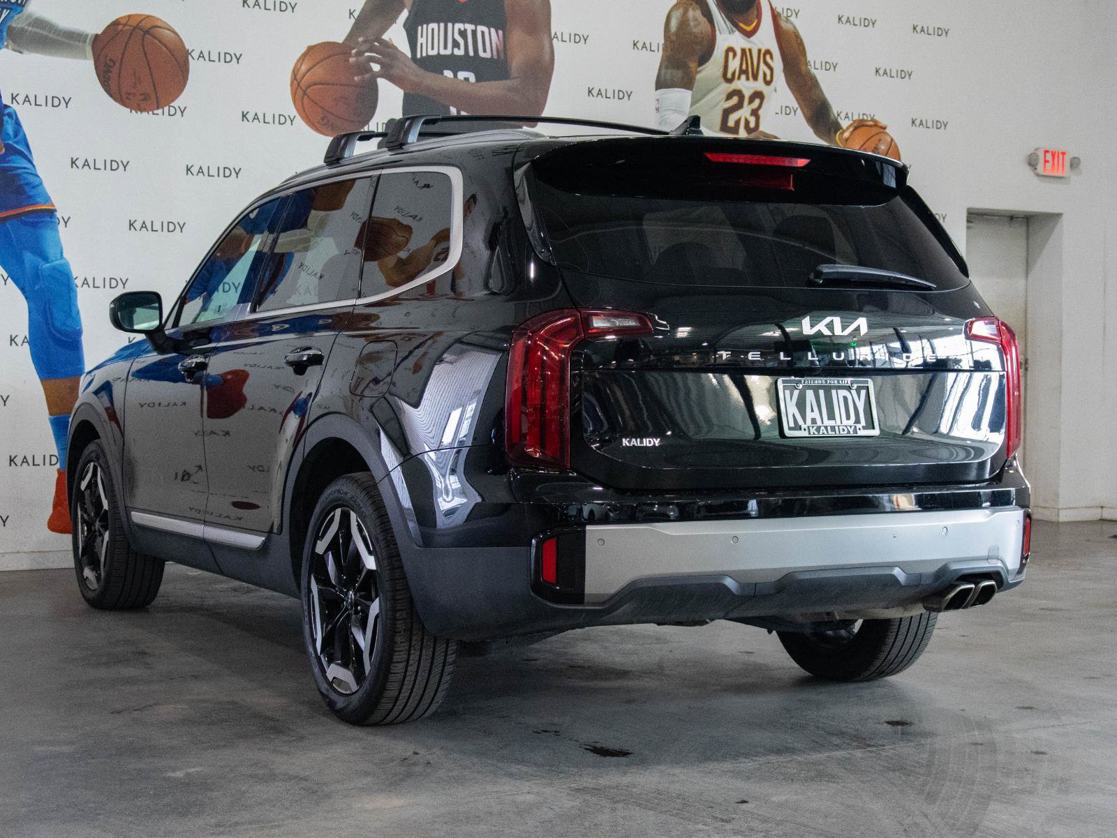 Used 2025 Kia Telluride S image 23