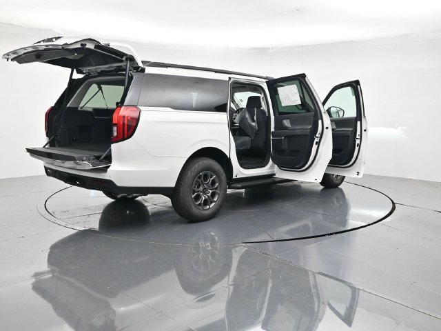 New 2027 Ford Expedition Max Active RWD image 53