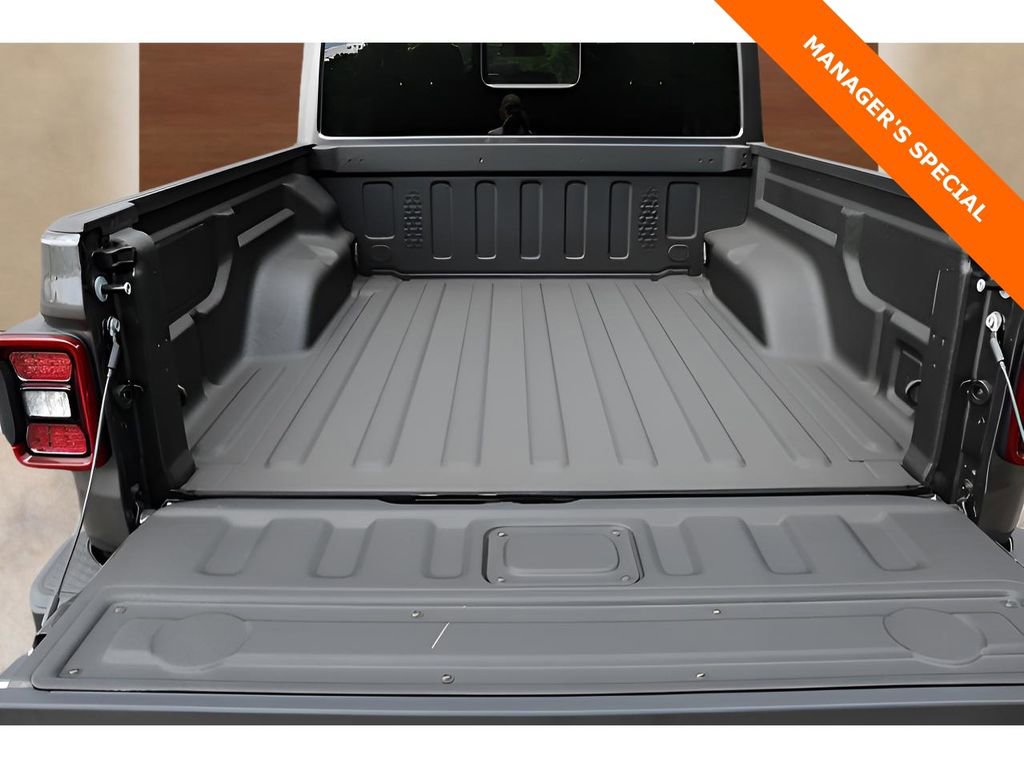 New 2025 Jeep Gladiator Sport image 10