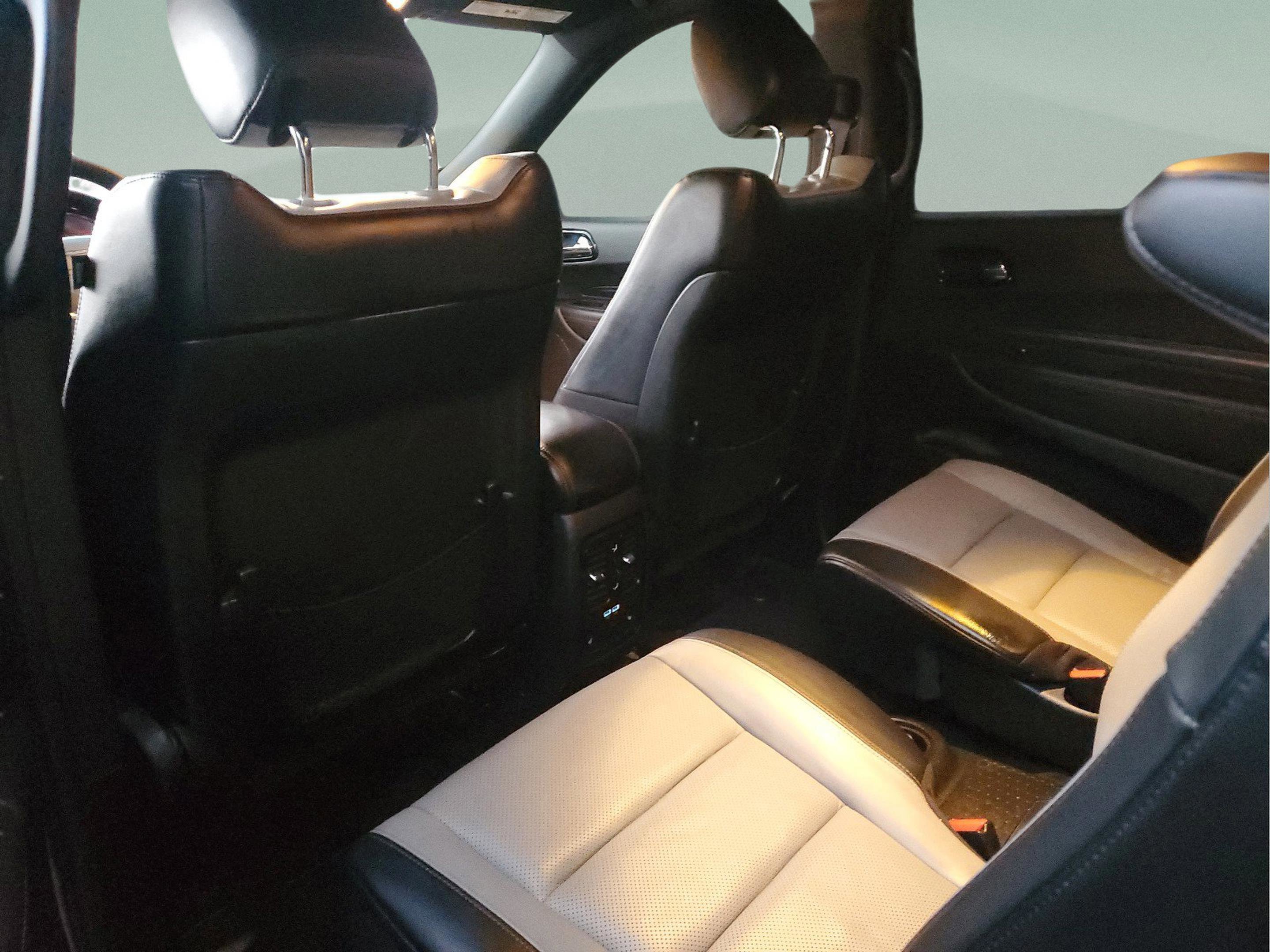 Used 2022 Dodge Durango R/T w/ Blacktop Package image 9