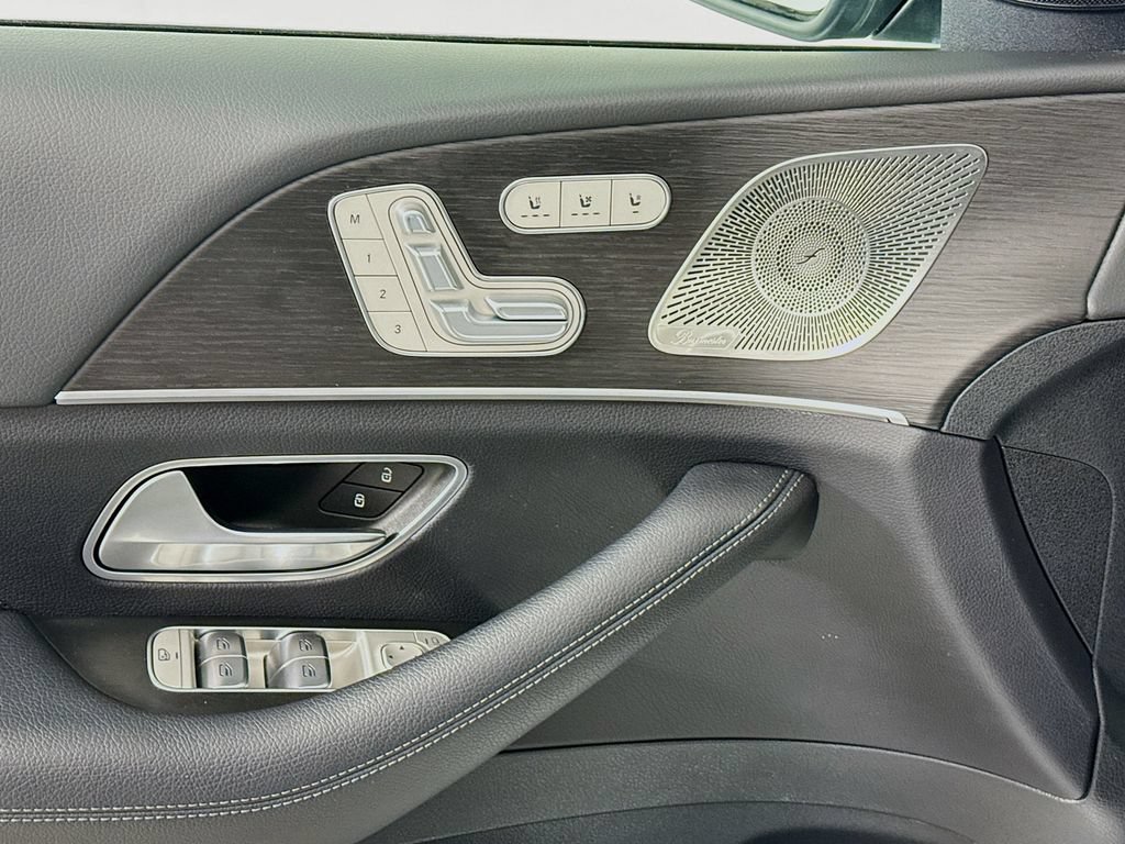 Used 2022 Mercedes-Benz GLS 450 4MATIC image 19
