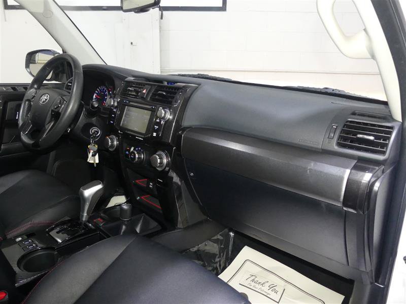 Used 2018 Toyota 4Runner TRD Off-Road Premium AWD/4WD image 23