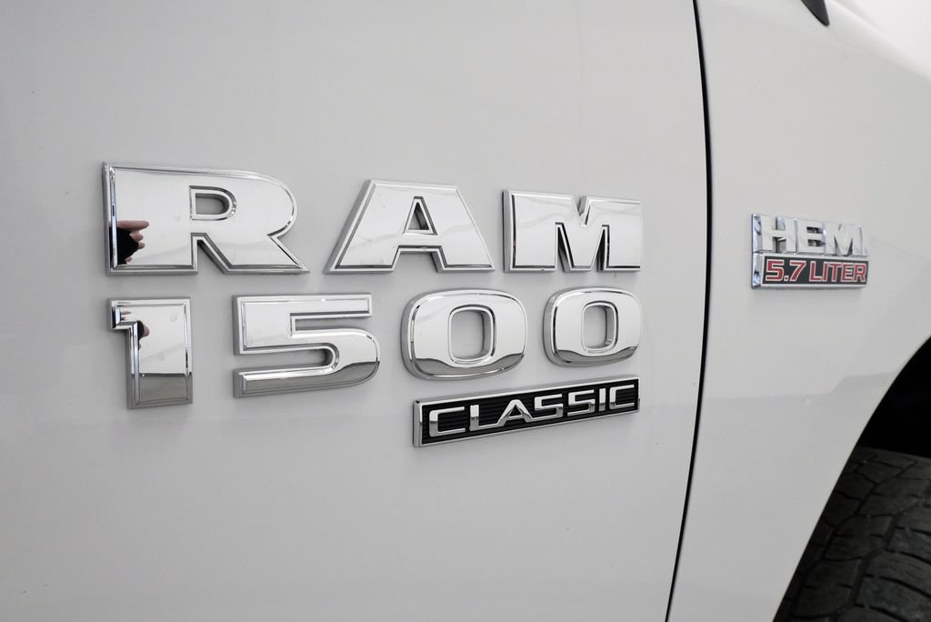 Used 2019 RAM 1500 Classic SLT AWD/4WD image 9