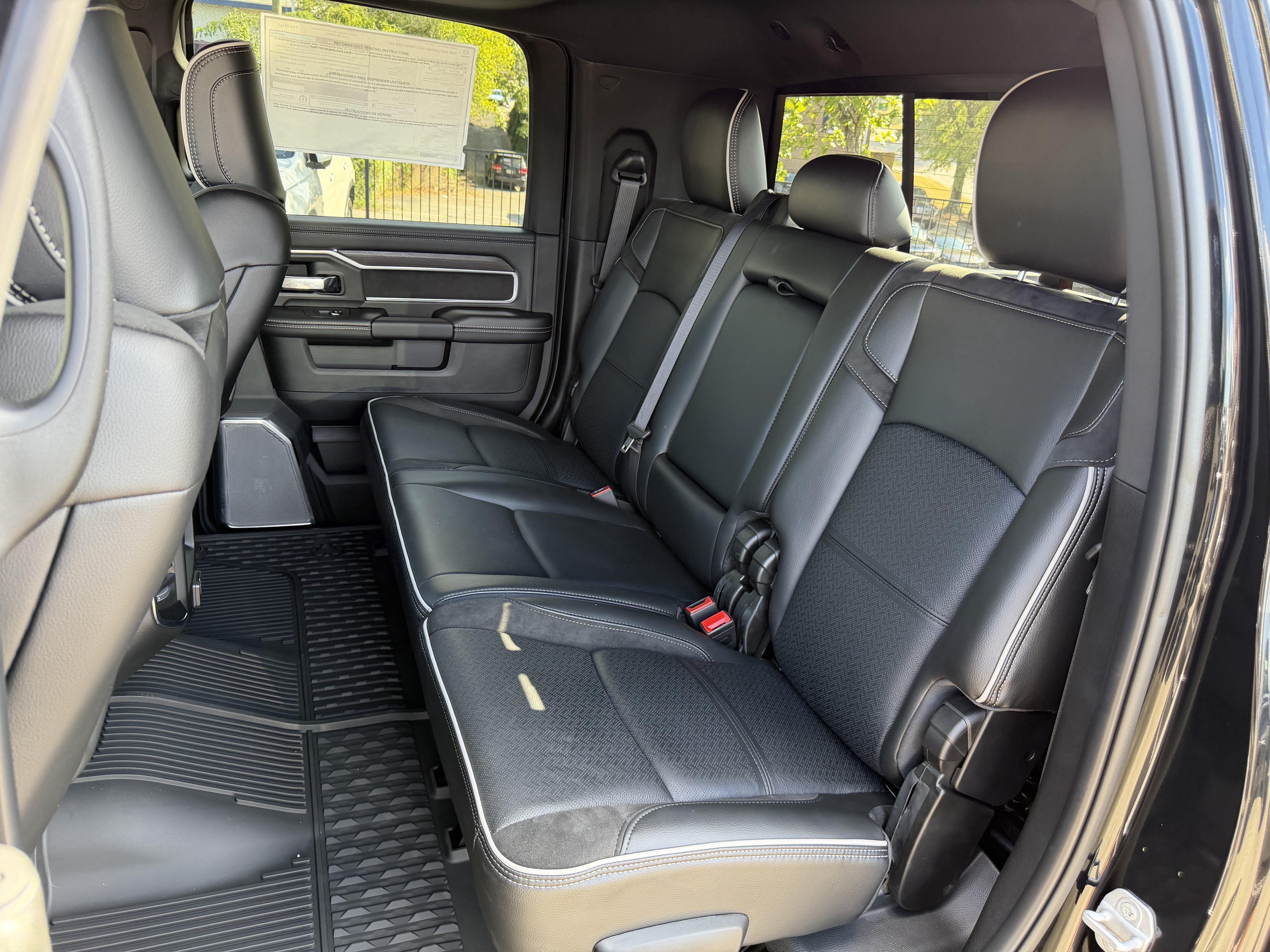 New 2026 RAM 3500 Laramie AWD/4WD image 34