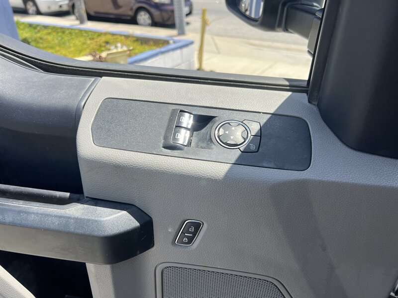 Used 2022 Ford F550 2WD Regular Cab Super Duty image 19