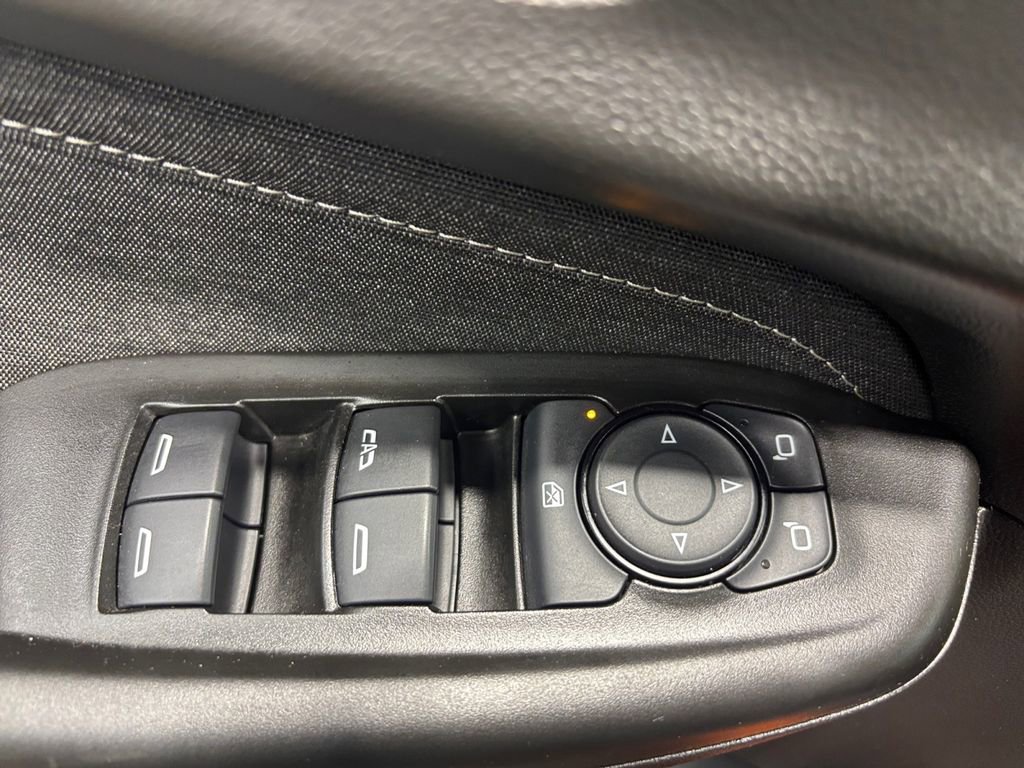 Used 2023 Chevrolet TrailBlazer ACTIV w/ Sun and Liftgate Package AWD/4WD image 17