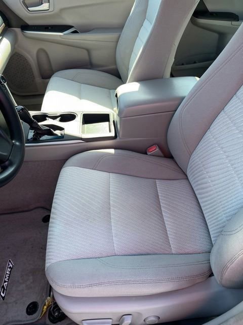Used 2017 Toyota Camry LE FWD image 12