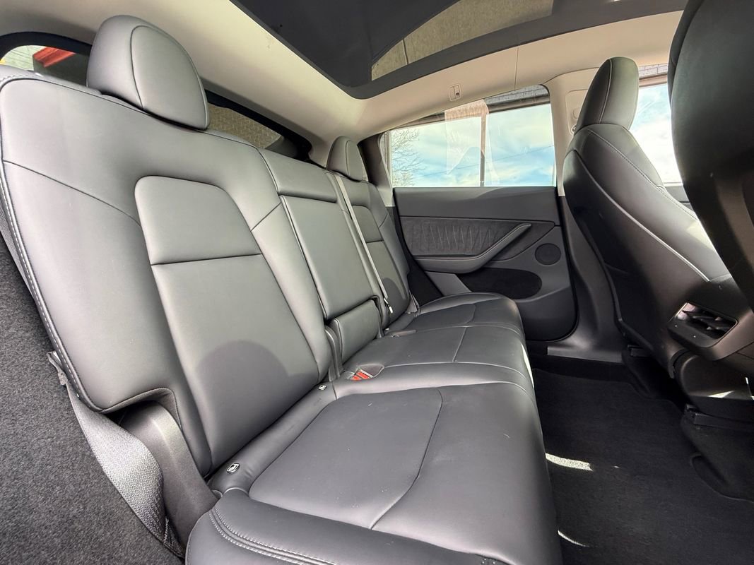 Used 2024 Tesla Model Y Long Range image 19