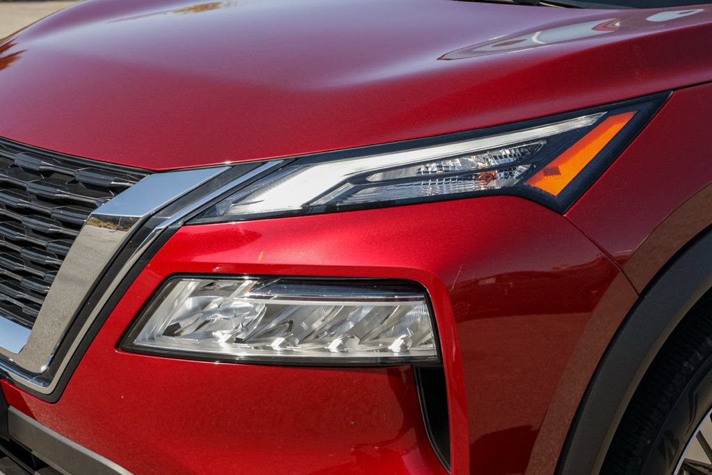 Used 2023 Nissan Rogue SV FWD image 10