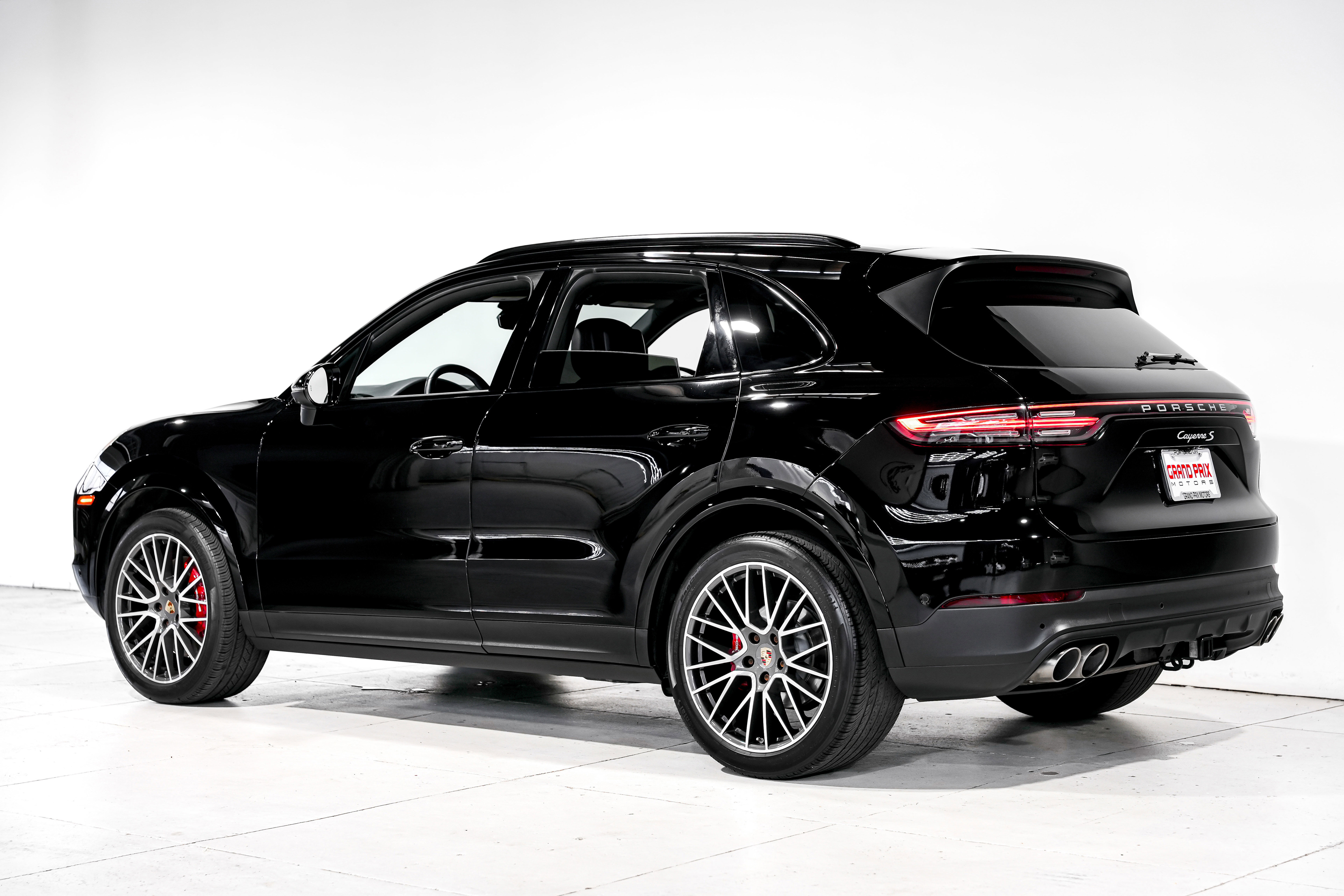 Used 2022 Porsche Cayenne S image 8