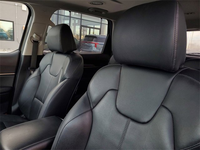 Used 2024 Kia Telluride EX w/ EX Captain's Chair Package image 19