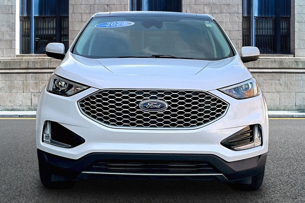 Certified 2024 Ford Edge SEL w/ Convenience Package AWD/4WD image 3