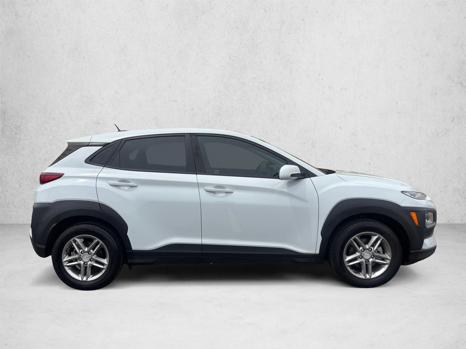Used 2018 Hyundai Kona SE FWD image 4