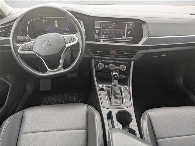 Used 2024 Volkswagen Jetta SE FWD image 15