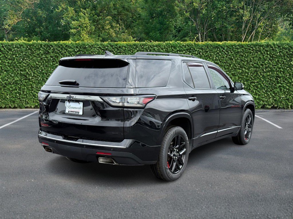 Used 2020 Chevrolet Traverse Premier w/ Redline Edition AWD/4WD image 3