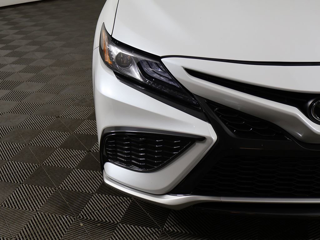 Used 2021 Toyota Camry XSE FWD image 13