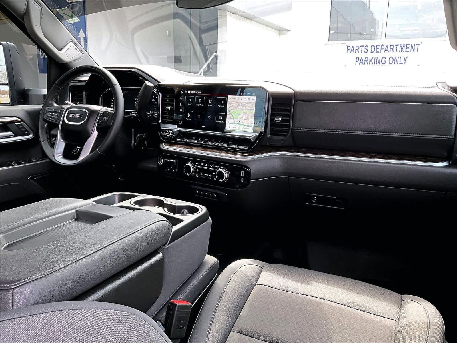Used 2025 GMC Sierra 2500 SLE w/ SLE Convenience Package image 14