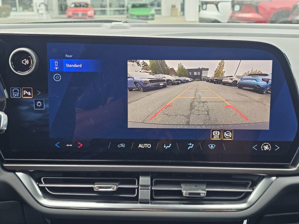 New 2026 Chevrolet Equinox EV LT image 14