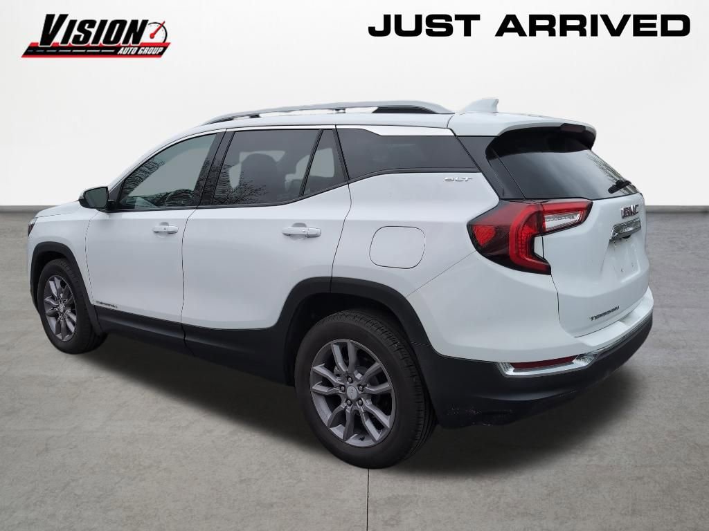 Used 2023 GMC Terrain SLT FWD image 3
