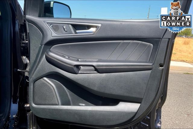Used 2022 Ford Edge ST image 23