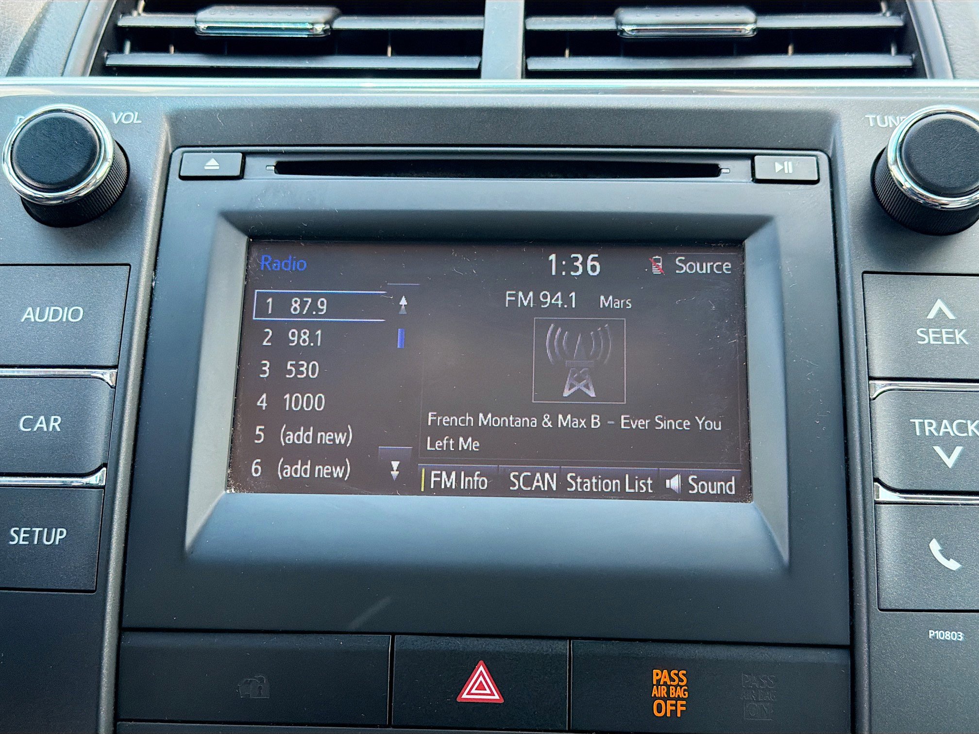 Used 2015 Toyota Camry LE image 29