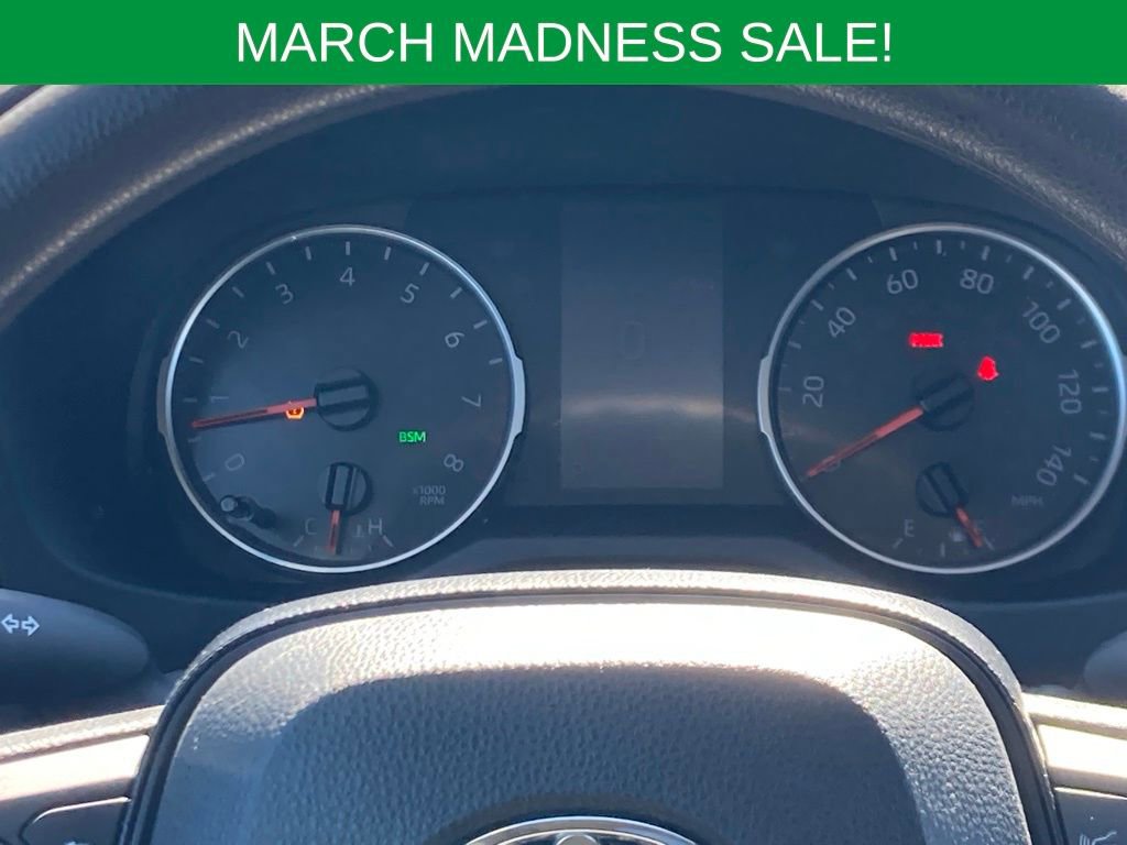 Used 2021 Toyota RAV4 XLE w/ Convenience Package image 16